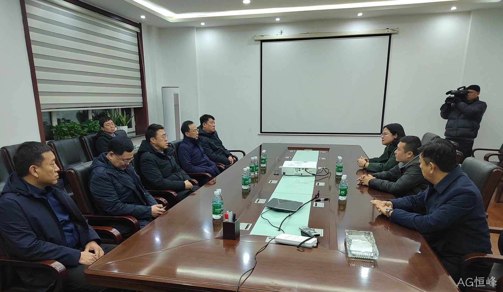 七台河市市委副书记、市长李兵莅临AG恒峰调研(图1)