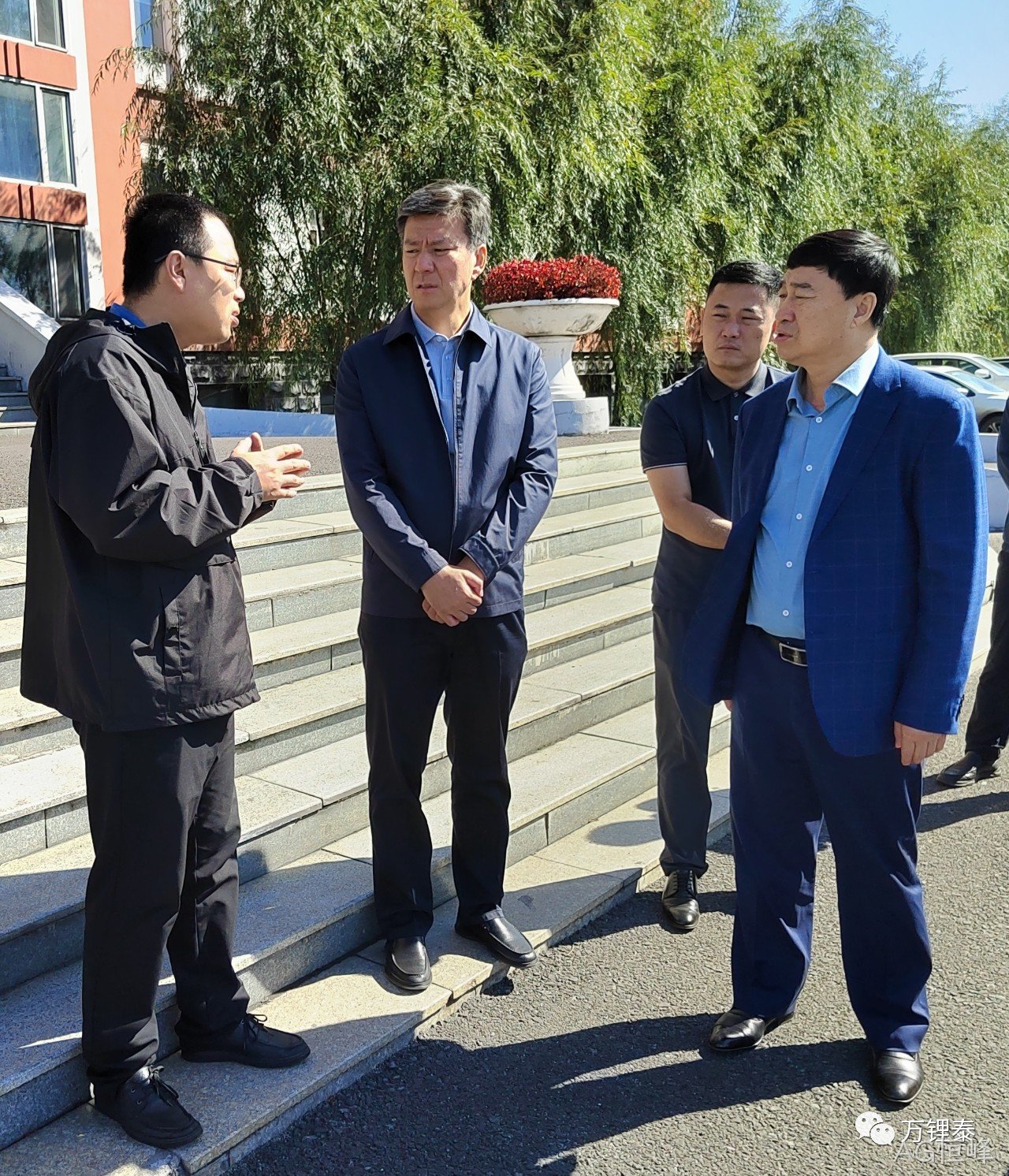 市委副书记王献宇莅临AG恒峰调研(图3) 市委副书记王献宇莅临AG恒峰调研(图3)